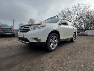 2011 Toyota Highlander II (XU40) Рестайлинг, белый, 1750000 рублей, вид 3