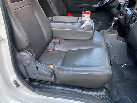 2013 Kia Bongo, белый, 1050000 рублей, вид 4