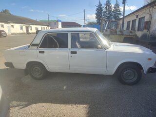 2010 Lada (ВАЗ) 2107, белый, 135000 рублей, вид 1