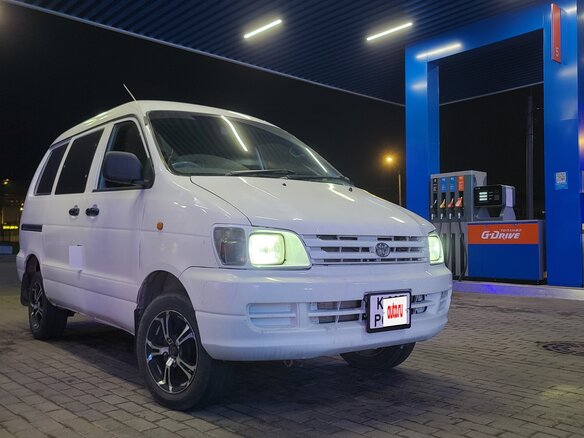 1997 Toyota Town Ace III, белый, 535000 рублей - вид 15
