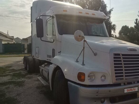 2003 Freightliner Century Class, белый, 1700000 рублей - вид 1