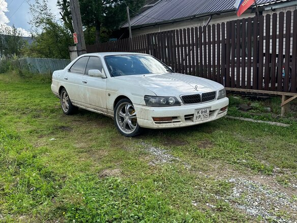 1997 Nissan Laurel VIII (C35), белый, 350000 рублей - вид 11
