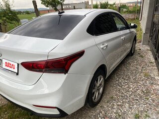 2017 Hyundai Solaris II, белый, 650000 рублей, вид 4
