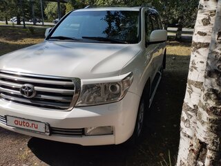 2011 Toyota Land Cruiser 200 Series, белый, 2550000 рублей, вид 1