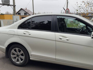 2010 Mercedes-Benz C-Класс 180 BlueEFFICIENCY III (W204), белый, 680000 рублей, вид 3
