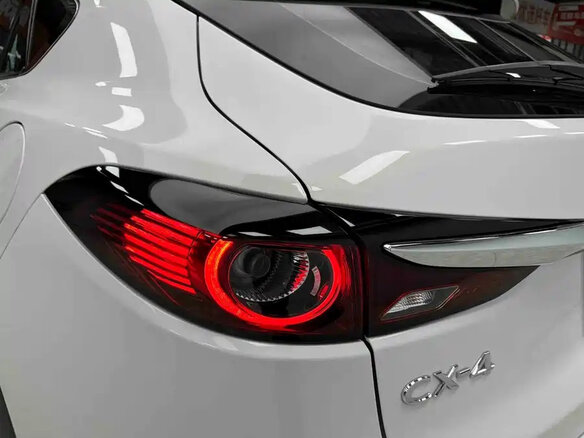 2023 Mazda CX-4 I Рестайлинг, белый, 1800000 рублей - вид 10