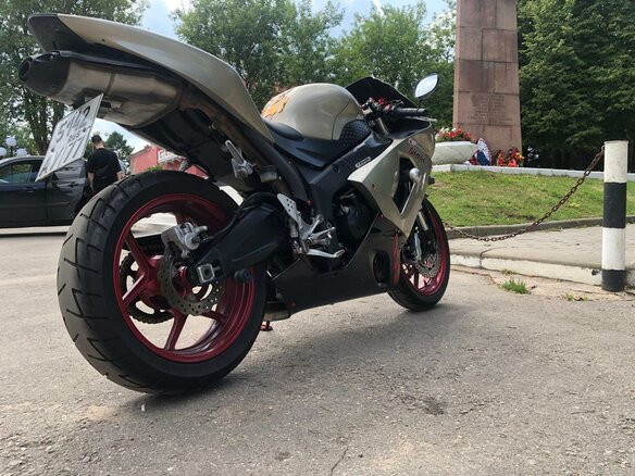 2006 Kawasaki ZX-6 Ninja, золотистый, 450000 рублей