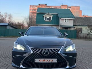2020 Lexus ES 350 VII, чёрный, 4550000 рублей, вид 3