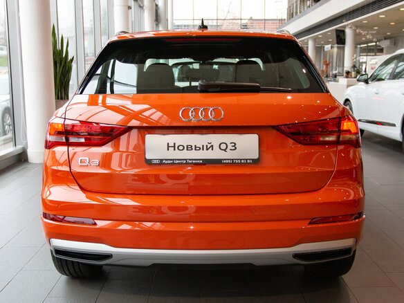 2020 Audi Q3 35 TFSI II (F3), оранжевый - вид 4
