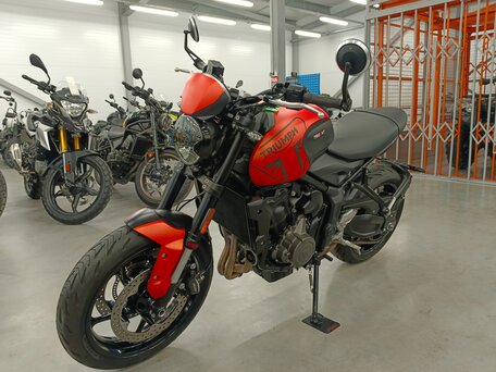 2023 Triumph Trident 660, оранжевый, 850000 рублей, вид 5