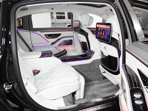 2026 Mercedes-Benz Maybach S-Класс 580 II (Z223) Рестайлинг, чёрный, 43500000 рублей - вид 2