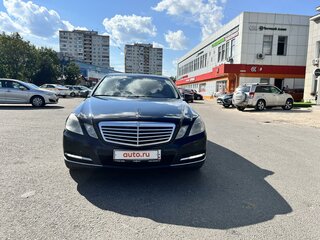 2011 Mercedes-Benz E-Класс 300 IV (W212, S212, C207), чёрный, 1700000 рублей, вид 3