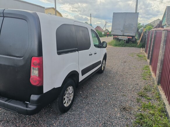 2009 Citroen Berlingo, белый, 510000 рублей - вид 4
