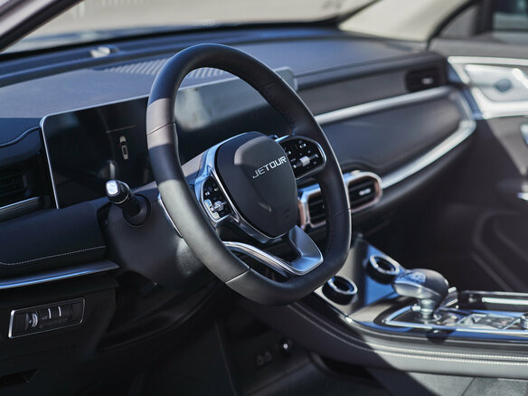 2026 Jetour X70+ I Рестайлинг, серый, 3099000 рублей - вид 7