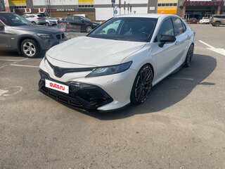 2018 Toyota Camry VIII (XV70), белый, 2750000 рублей, вид 1