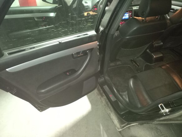 2007 Audi A4 III (B7), чёрный - вид 11