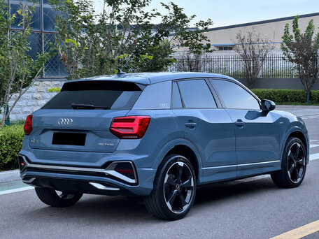 2022 Audi Q2 L 35 TFSI I Рестайлинг, синий, 1995000 рублей, вид 5