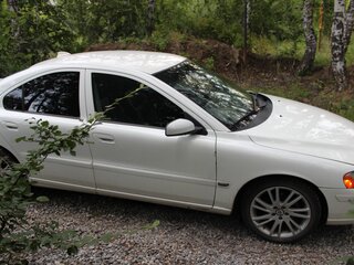 2005 Volvo S60 I Рестайлинг, белый, 699999 рублей, вид 2