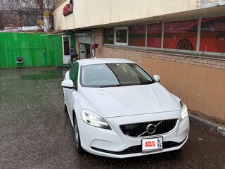 2016 Volvo V40 II Рестайлинг, белый, 1430000 рублей, вид 3