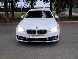 2013 BMW 5 серии 520i VI (F10/F11/F07), белый, 2500000 рублей, вид 2