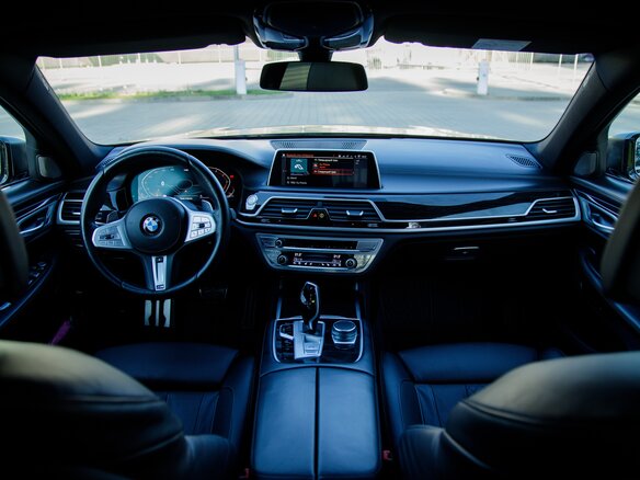 2020 BMW 7 серии 730d xDrive VI (G11/G12) Рестайлинг, чёрный, 7700000 рублей - вид 22