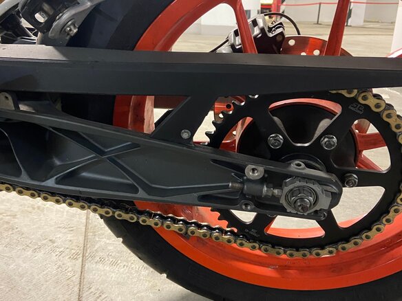 2016 KTM 390 Duke, чёрный, 300000 рублей - вид 6