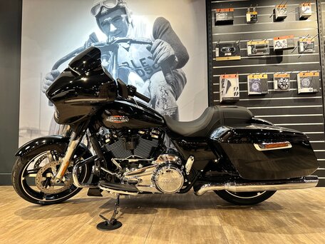 2024 Harley-Davidson Street Glide, чёрный, 3800000 рублей, вид 1