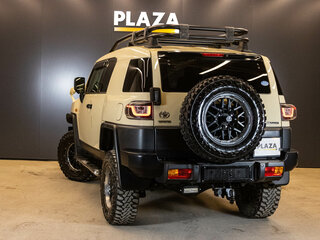 2018 Toyota FJ Cruiser, бежевый, 4500000 рублей, вид 4