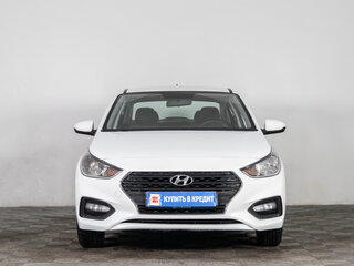 2017 Hyundai Solaris II, белый, 1350000 рублей, вид 2