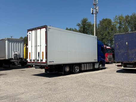 2017 Volvo FH, синий, 11000000 рублей, вид 2