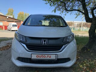 2017 Honda Freed II, белый, 2000000 рублей, вид 1