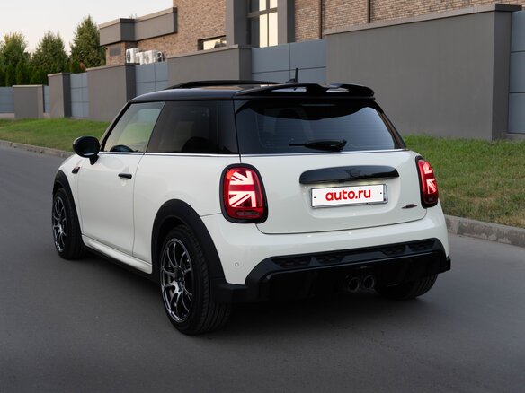 2021 Mini Hatch JCW III (F55/F56) Рестайлинг 2, бежевый, 3799999 рублей - вид 6