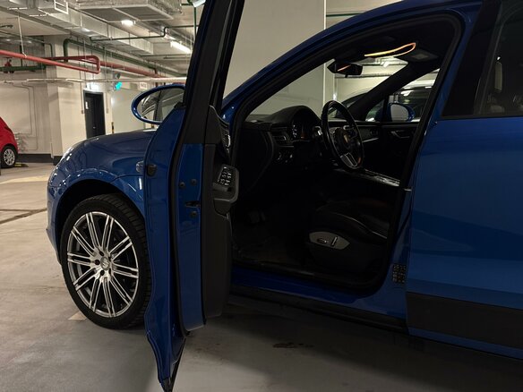 2021 Porsche Macan I Рестайлинг, синий, 4160000 рублей - вид 14