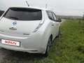 2013 Nissan Leaf (EM57) I (ZE0/AZE0), белый, 1200000 рублей - вид 5