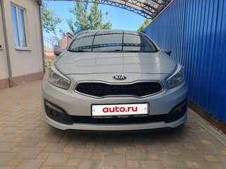 2015 Kia Ceed II Рестайлинг, серебристый, 1050000 рублей, вид 3
