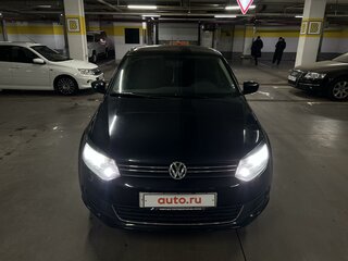 2013 Volkswagen Polo V, чёрный, 860000 рублей, вид 2