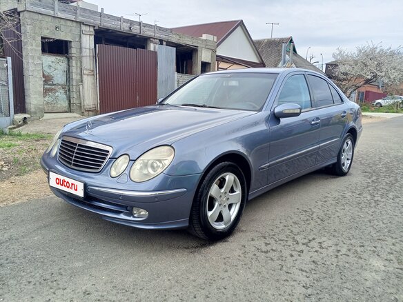 2004 Mercedes-Benz E-Класс 240 III (W211, S211), синий, 950000 рублей