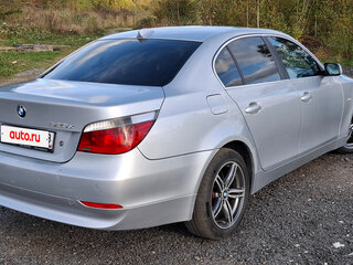 2006 BMW 5 серии 525xi V (E60/E61), серебристый, 850000 рублей, вид 3