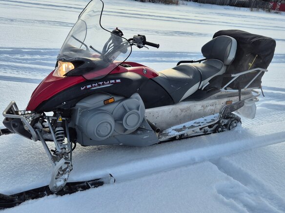 2008 Yamaha Venture, красный, 990000 рублей