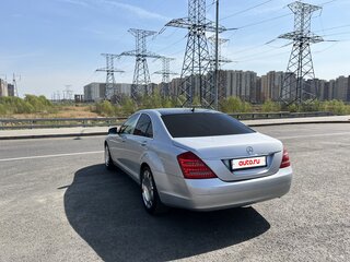 2007 Mercedes-Benz S-Класс 320 V (W221), серебристый, 1850000 рублей, вид 4