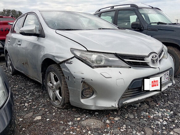 2013 Toyota Auris II, серебристый, 629850 рублей - вид 1