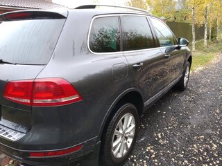 2013 Volkswagen Touareg II, серый, 2450000 рублей, вид 4