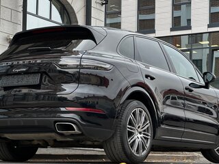 2018 Porsche Cayenne III, чёрный, 4650000 рублей, вид 5