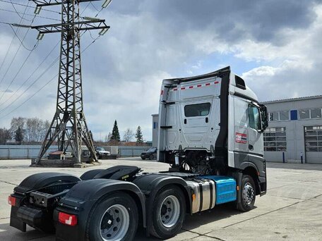 2023 Mercedes-Benz Actros, серебристый, 14300000 рублей, вид 3