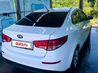 2015 Kia Rio III Рестайлинг, белый, 1000000 рублей, вид 2
