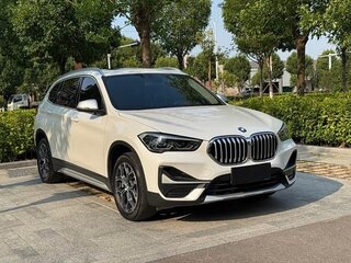 2022 BMW X1 Long 20Li sDrive II (F48) Рестайлинг, белый, 1790000 рублей, вид 3