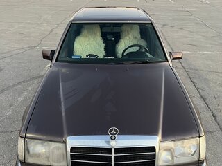 1992 Mercedes-Benz W124 230 4-speed, фиолетовый, 375000 рублей, вид 2