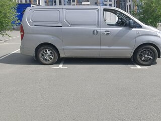 2012 Hyundai Grand Starex I, серый, 1350000 рублей, вид 2