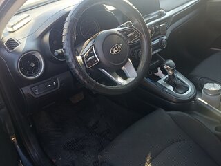 2018 Kia Forte III, серый, 1700000 рублей, вид 5
