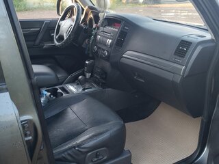 2012 Mitsubishi Pajero IV Рестайлинг 1, серый, 2150000 рублей, вид 5